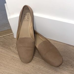 Naturalizer Beige Flats/Loafers w7.5